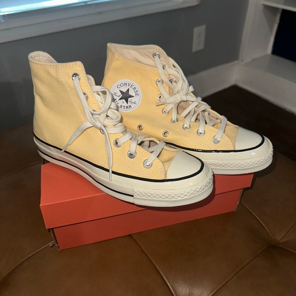 Converse Chuck 70 Yellow High Top Shoe - Picture 1 of 4